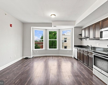 1222 N 7th Street - Photo Thumbnail 7