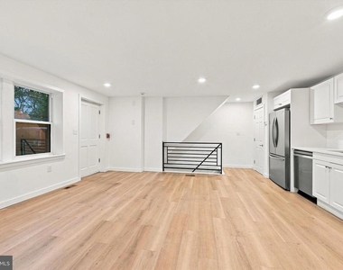 400 N Front Street - Photo Thumbnail 14