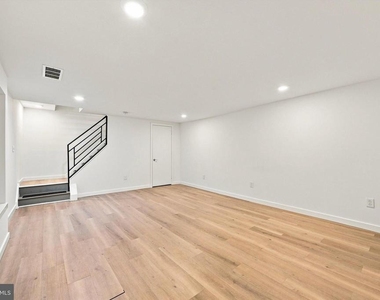 400 N Front Street - Photo Thumbnail 6