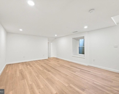 400 N Front Street - Photo Thumbnail 4