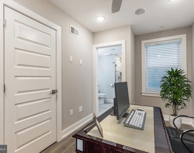 1519 N Stillman Street - Photo Thumbnail 4