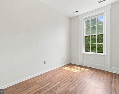 1525 Green Street - Photo Thumbnail 9