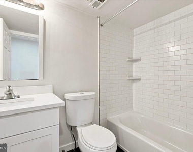 1525 Green Street - Photo Thumbnail 8