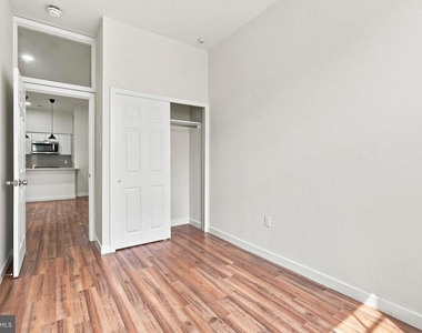 1525 Green Street - Photo Thumbnail 7