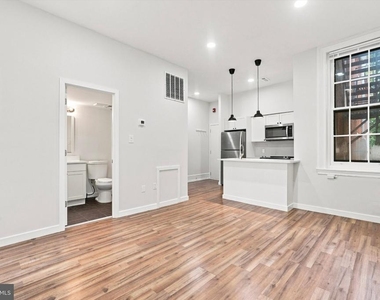 1525 Green Street - Photo Thumbnail 2