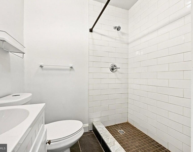 2037 Spring Garden Street - Photo Thumbnail 3