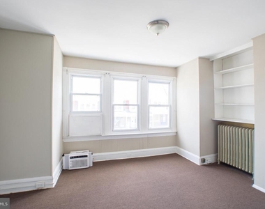 5750 N Lambert Street - Photo Thumbnail 9