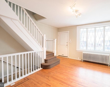 5750 N Lambert Street - Photo Thumbnail 3