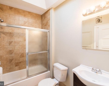 5750 N Lambert Street - Photo Thumbnail 14