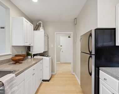 135 S 19th Street - Photo Thumbnail 6