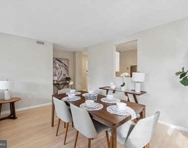 135 S 19th Street - Photo Thumbnail 4