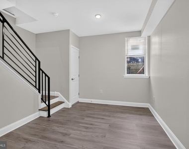 519 N 11th Street - Photo Thumbnail 14