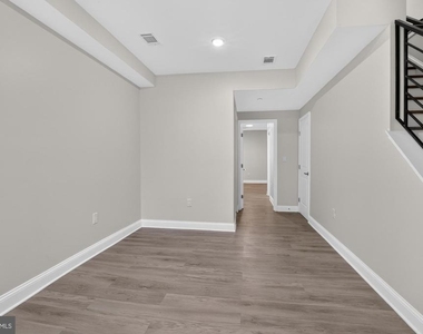 519 N 11th Street - Photo Thumbnail 15