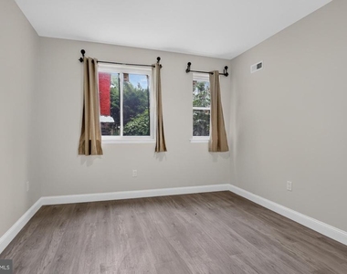 519 N 11th Street - Photo Thumbnail 11