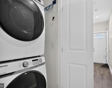 519 N 11th Street - Photo Thumbnail 8