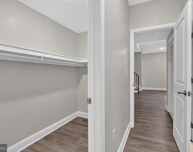 519 N 11th Street - Photo Thumbnail 18