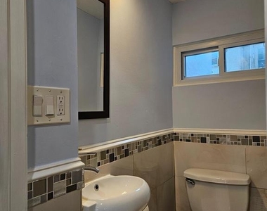 2343 Moore Street - Photo Thumbnail 9
