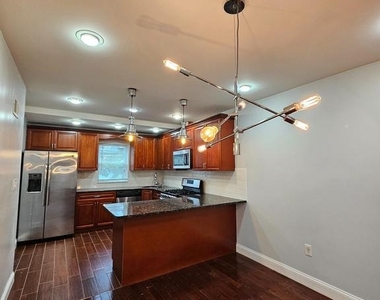 2343 Moore Street - Photo Thumbnail 5