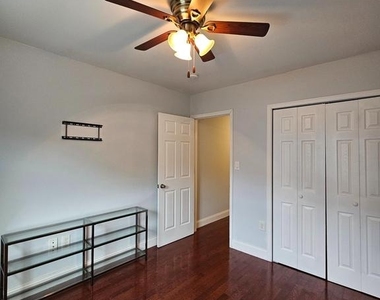 2343 Moore Street - Photo Thumbnail 11