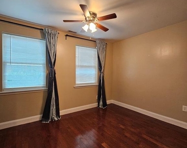2343 Moore Street - Photo Thumbnail 12
