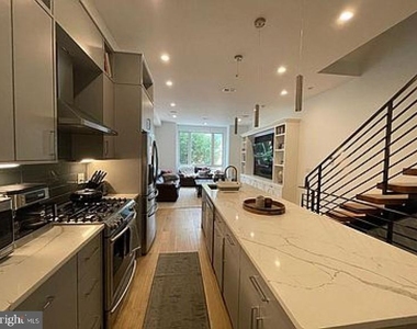 1544 S 20th Street - Photo Thumbnail 2