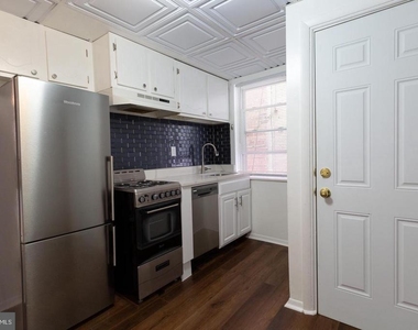 929 S 8th Street - Photo Thumbnail 6