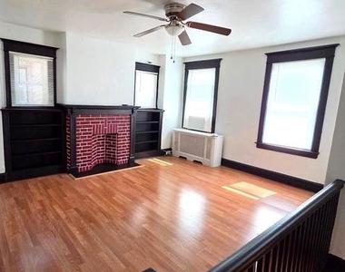 5842 N 12th Street - Photo Thumbnail 6