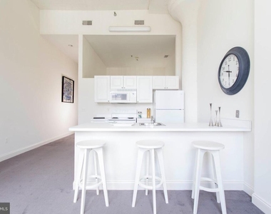 2121 Market Street - Photo Thumbnail 3