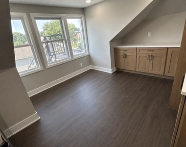 122 Burmont Road - Photo Thumbnail 3