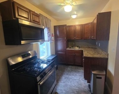 2439 Madison Street - Photo Thumbnail 7