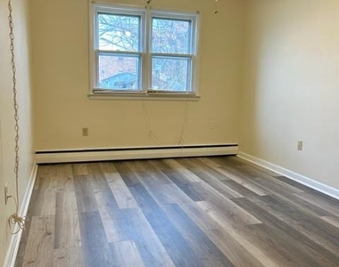 808 Macdade Boulevard - Photo Thumbnail 11
