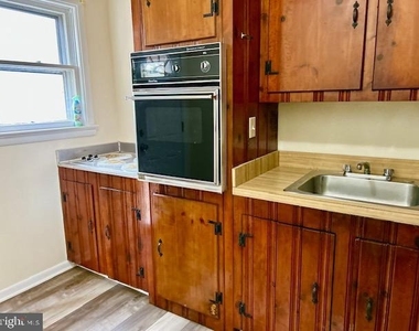808 Macdade Boulevard - Photo Thumbnail 7