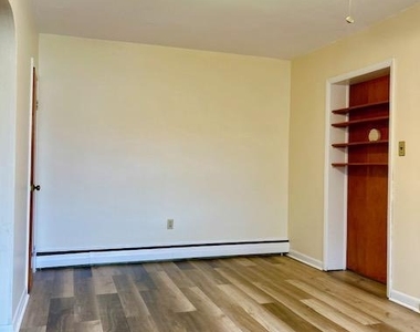 808 Macdade Boulevard - Photo Thumbnail 12
