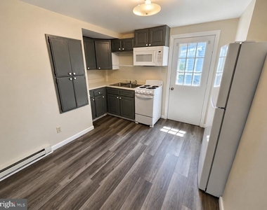 232 Wilson Street - Photo Thumbnail 3