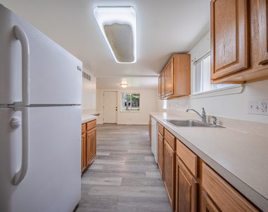 2472 Hawks Avenue - Photo Thumbnail 8