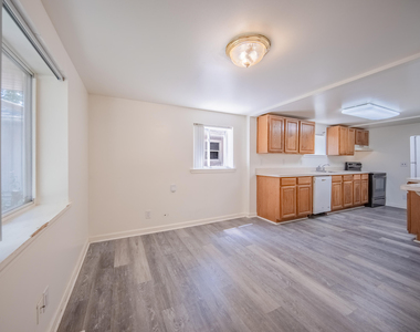 2472 Hawks Avenue - Photo Thumbnail 4