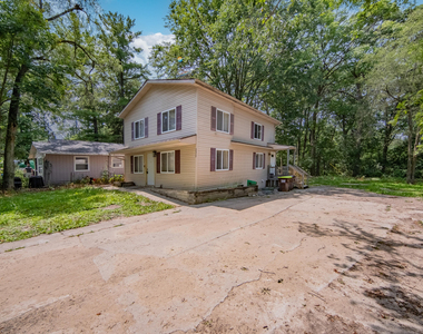 2472 Hawks Avenue - Photo Thumbnail 2