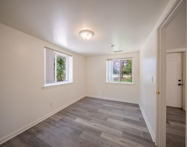 2472 Hawks Avenue - Photo Thumbnail 13