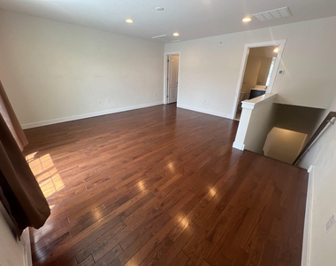 120 Prince George Street - Photo Thumbnail 31