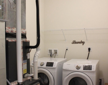 120 Prince George Street - Photo Thumbnail 6
