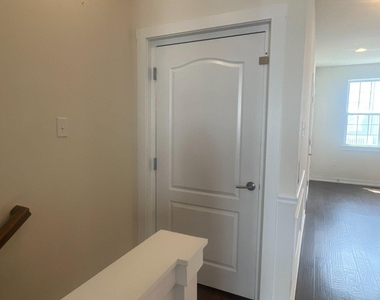 120 Prince George Street - Photo Thumbnail 9