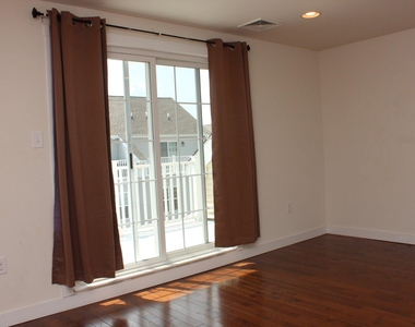 120 Prince George Street - Photo Thumbnail 34