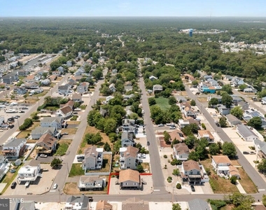 81 Sheridan Street - Photo Thumbnail 27