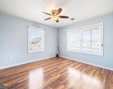 81 Sheridan Street - Photo Thumbnail 15
