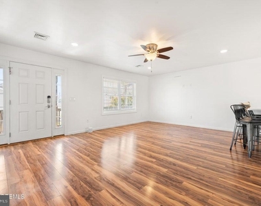 81 Sheridan Street - Photo Thumbnail 5
