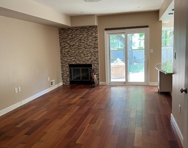 1 Cromwell Court - Photo Thumbnail 4