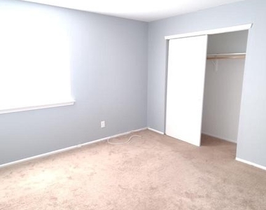 1602 Britton Place - Photo Thumbnail 7
