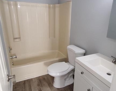 1602 Britton Place - Photo Thumbnail 6