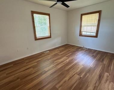 26 Newport Lane - Photo Thumbnail 15