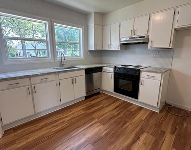26 Newport Lane - Photo Thumbnail 3